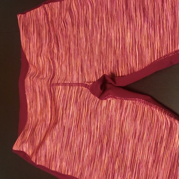 OLD NAVY Yoga Pants - Picture 2 of 8